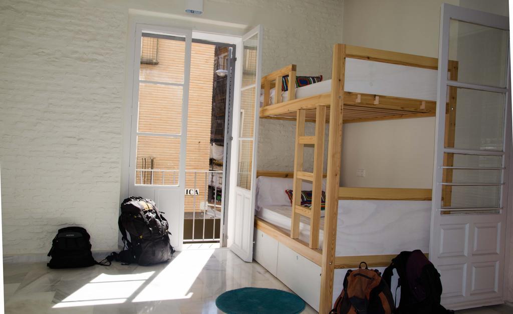 The Nomad Hostel&Pension Seville Room photo
